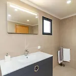 Apartment Casa Raimunda, Big With Amazing Views Arco da Calheta (Madeira)