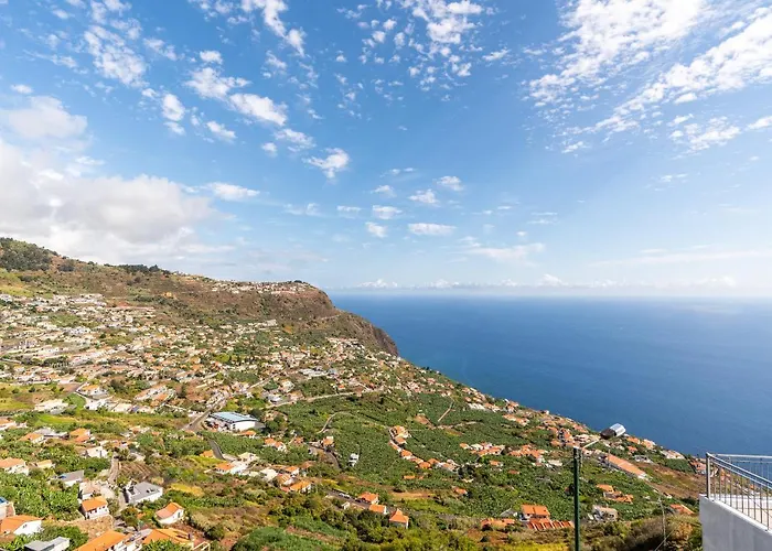 Casa Raimunda, Big With Amazing Views Arco da Calheta (Madeira)
